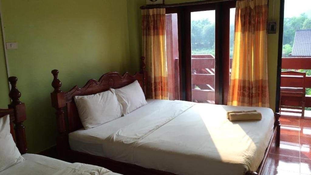 Vang Vieng Mountain View Hotel Exterior photo